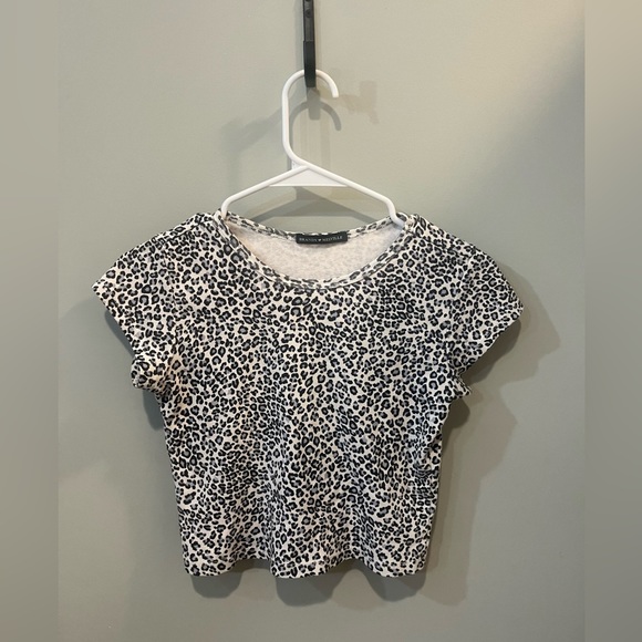 Brandy melville cheetah tee! - Picture 1 of 1